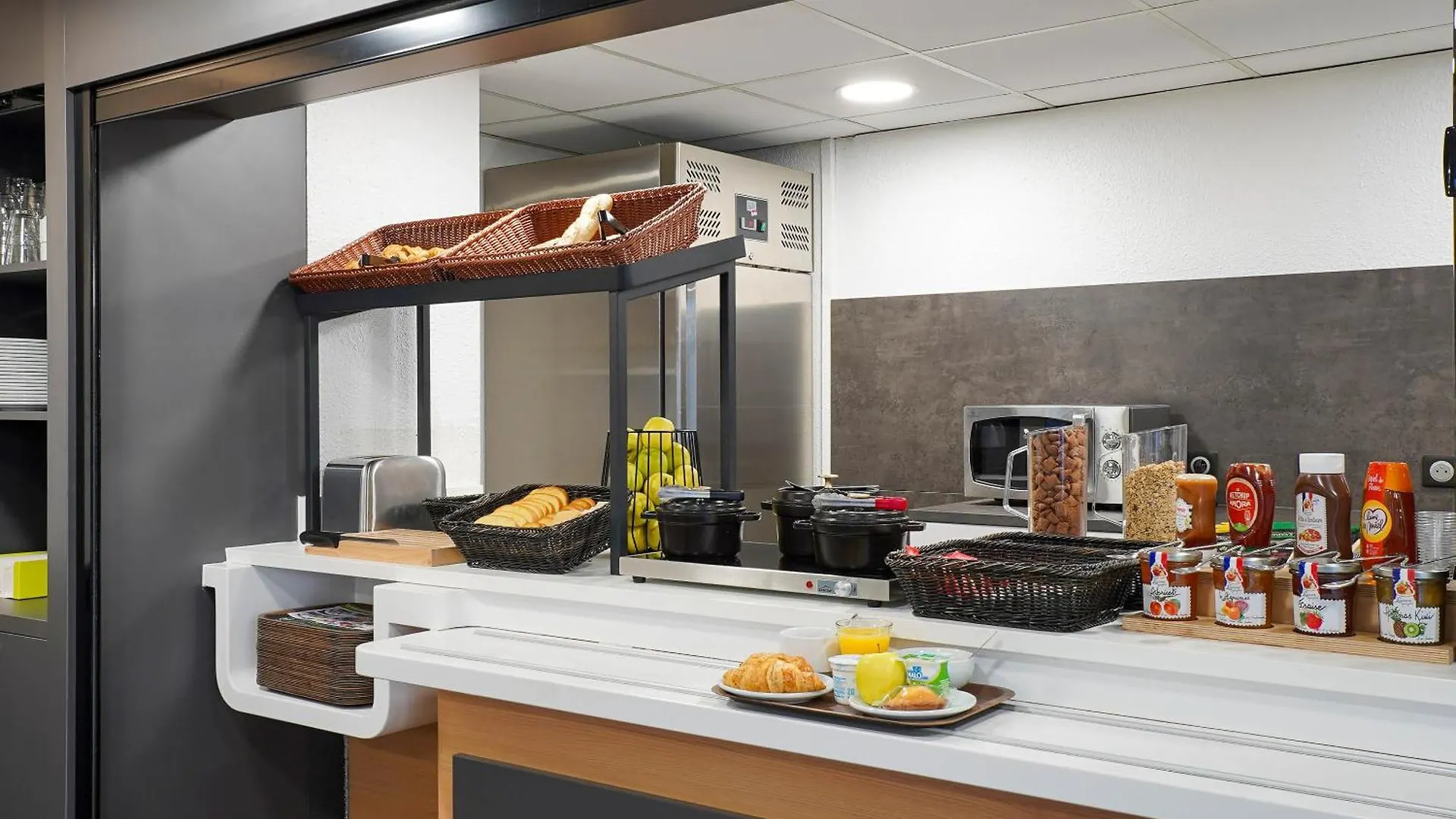 **  B&B Hotel Marseille Parc Chanot Γαλλία